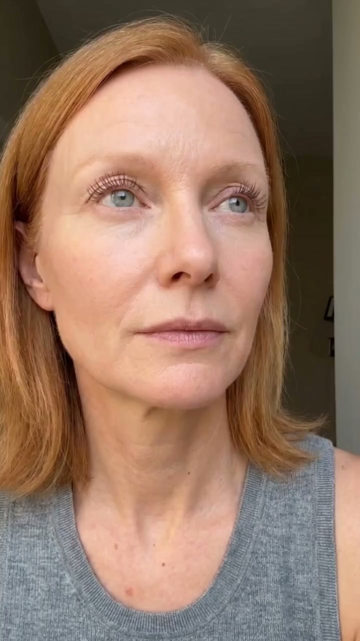 Le mascara pensé pour les cils après 50 ans