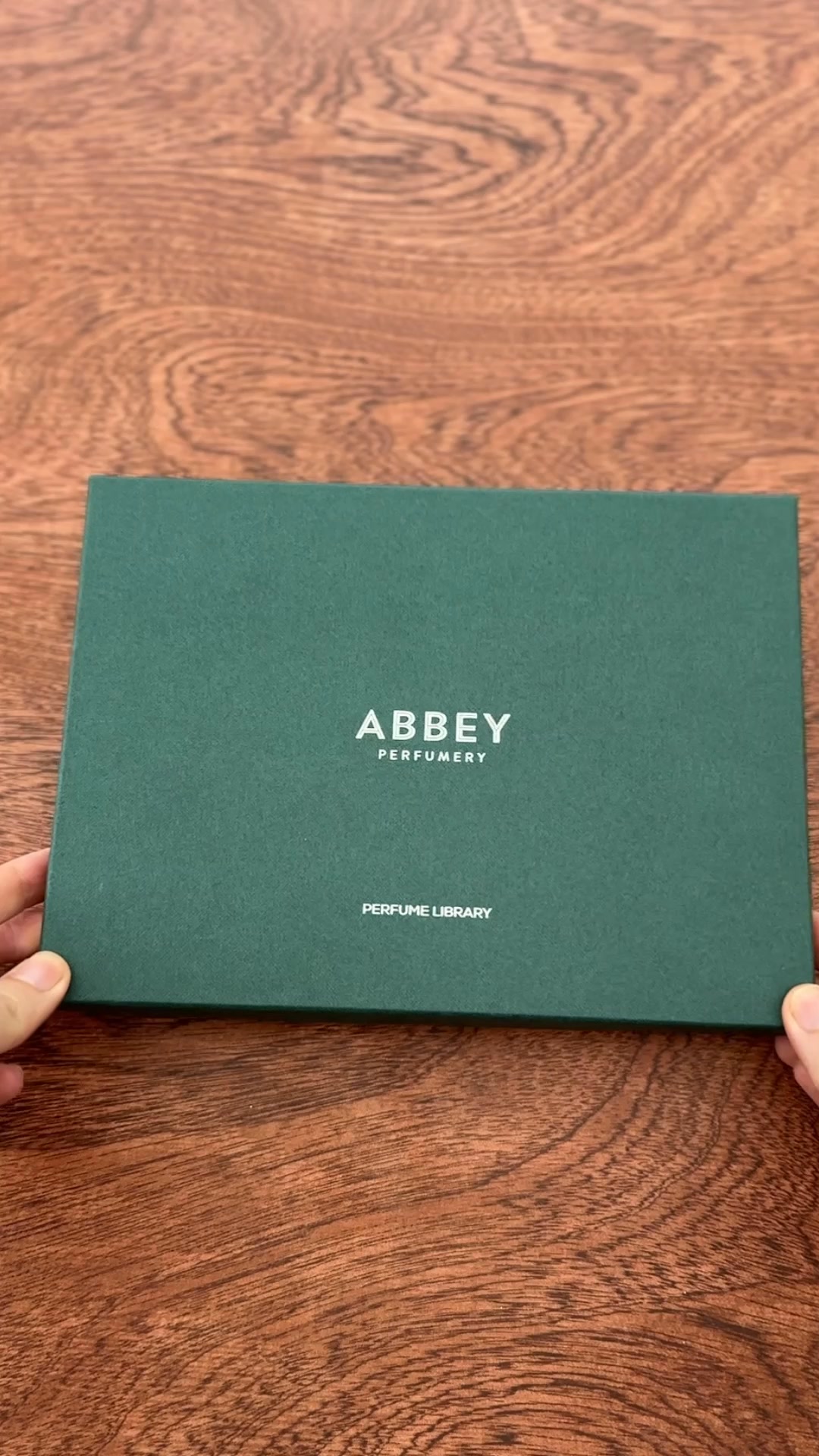 Perfume Library - The perfect gift