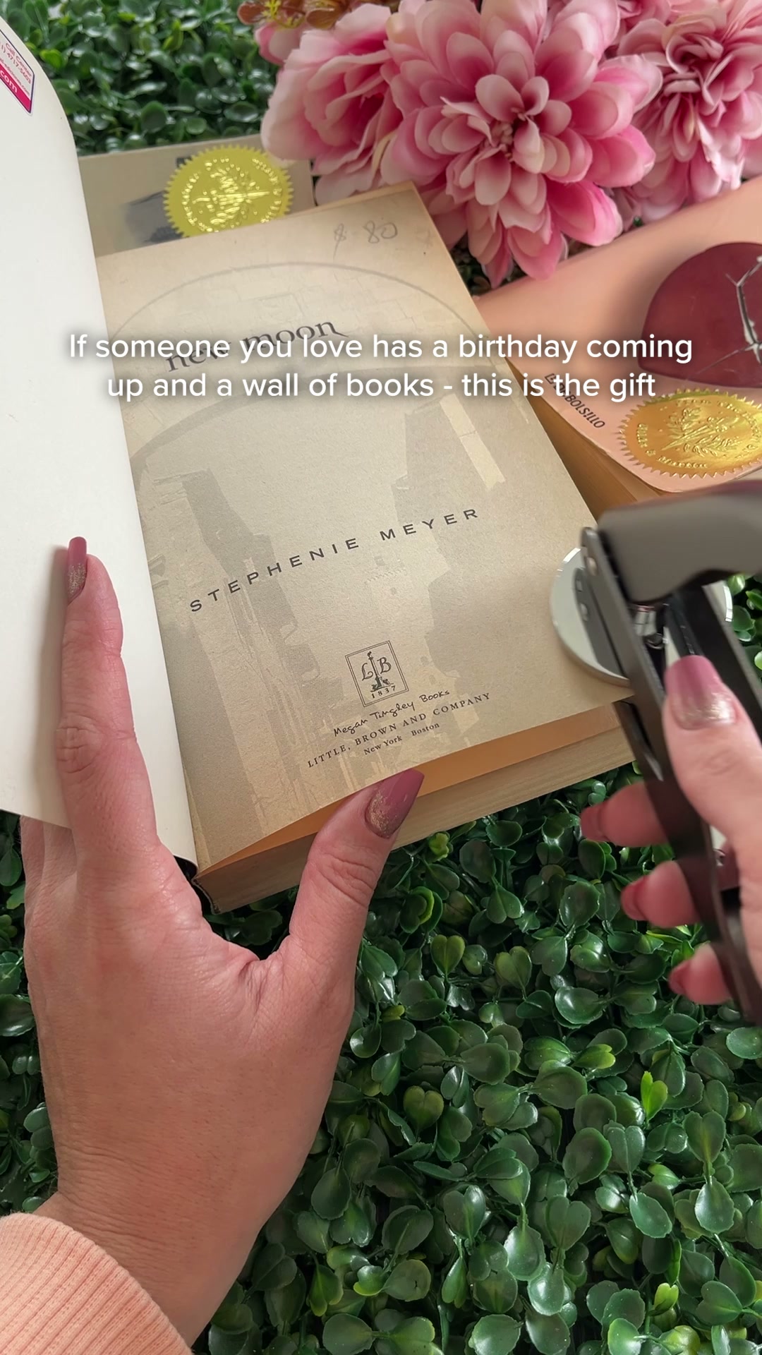 30% OFF: The Perfect Book Lover Gift