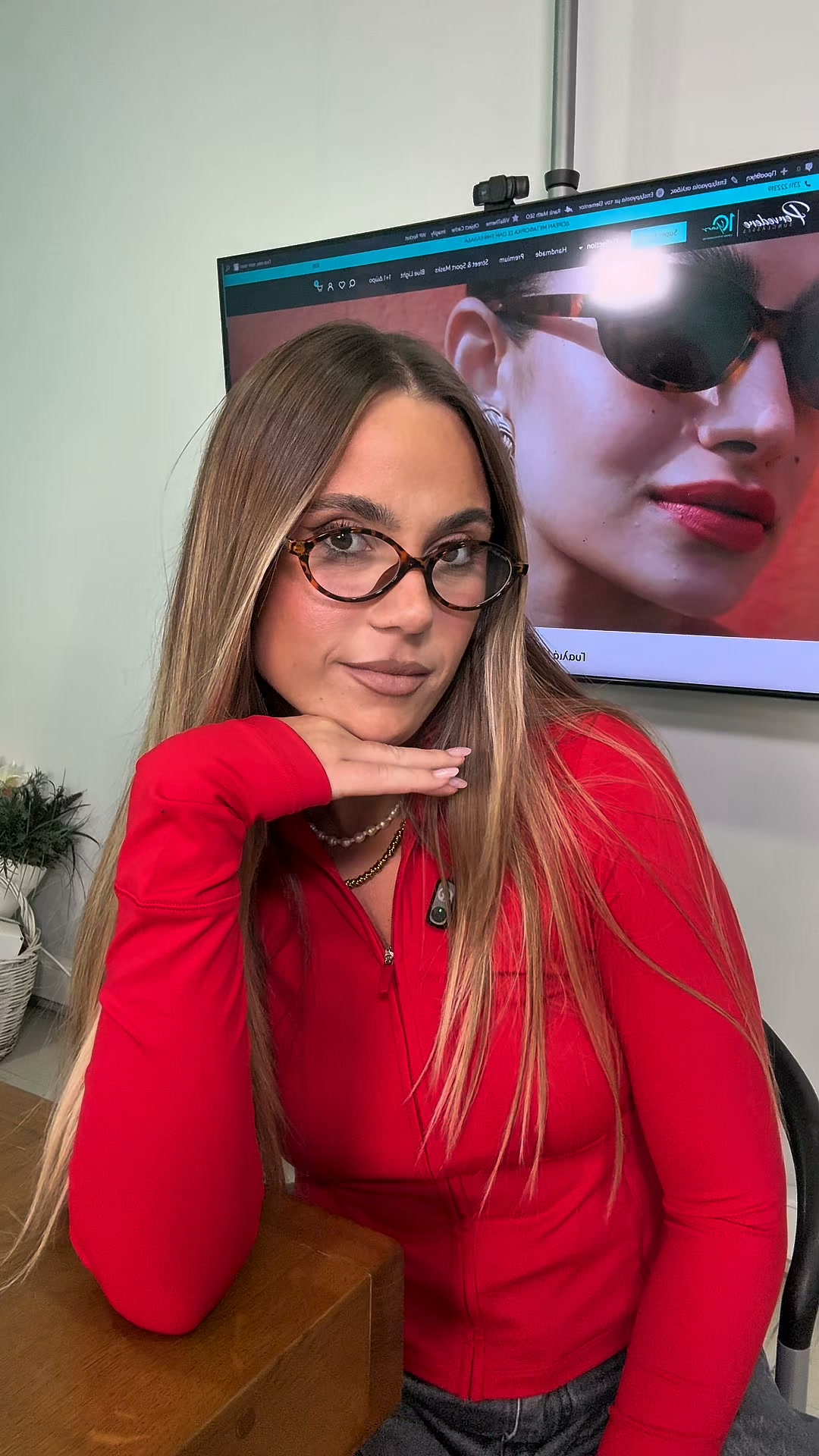 Anúncio de Pervedere Sunglasses