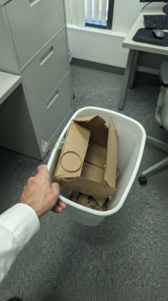 Bitte prüfen Sie, was Sie da tragen