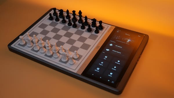 Chessnut Evo | AI Smart Chessboard
