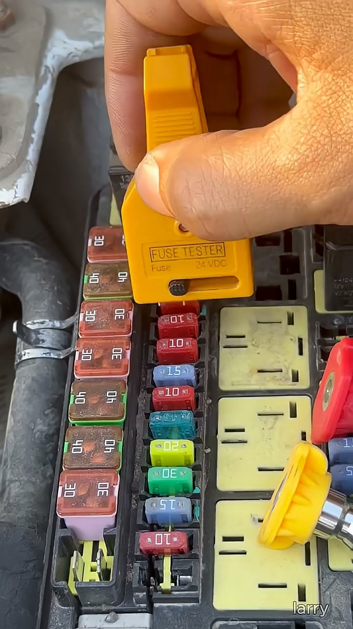 Fuse Tester & Extractor – 2-in-1, Adjustable, Easy Blown Fuse Detection!