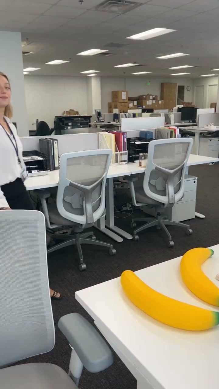The Ultimate 18" Giant Banana Squishy