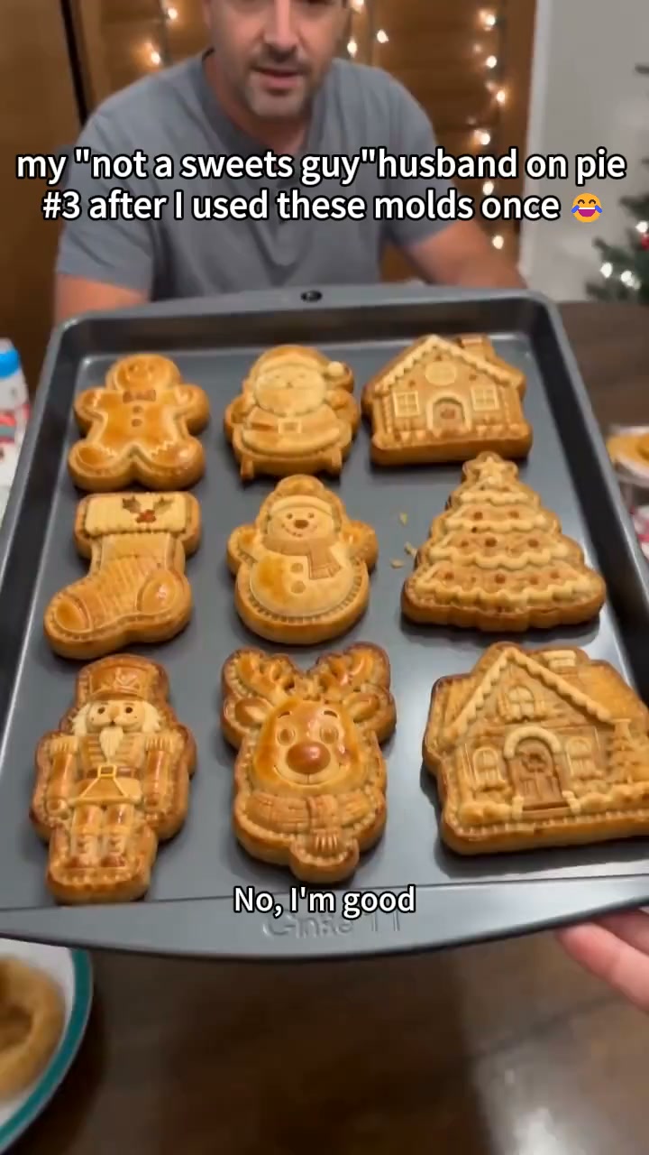 Design Christmas Mini Pie Mold Collection
