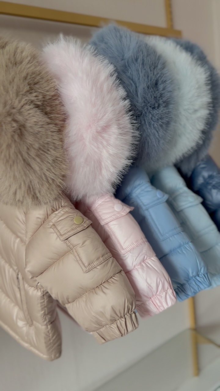 Anúncio de Dainty Delilah Spanish Baby Wear