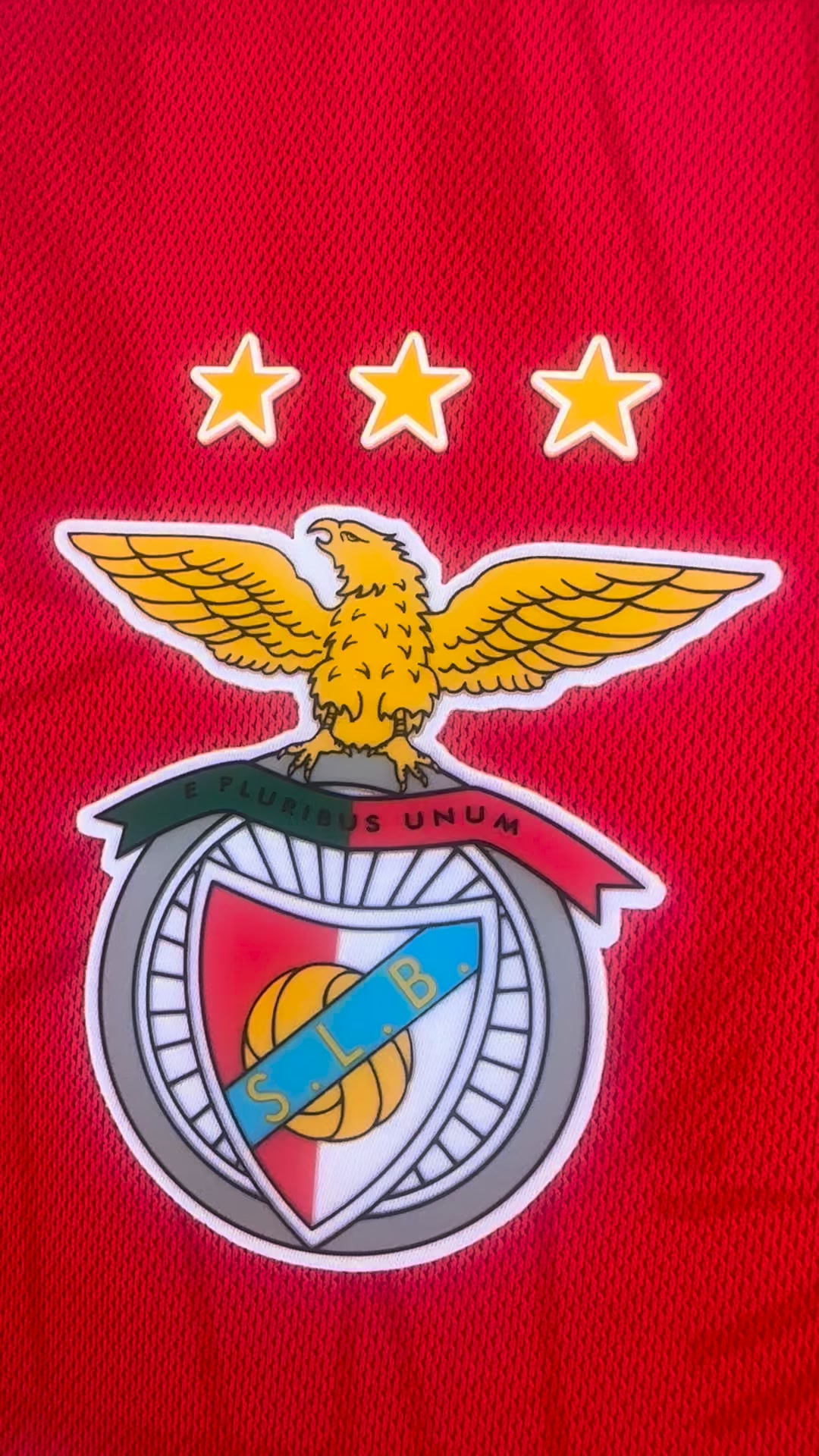 Não é só uma camisola