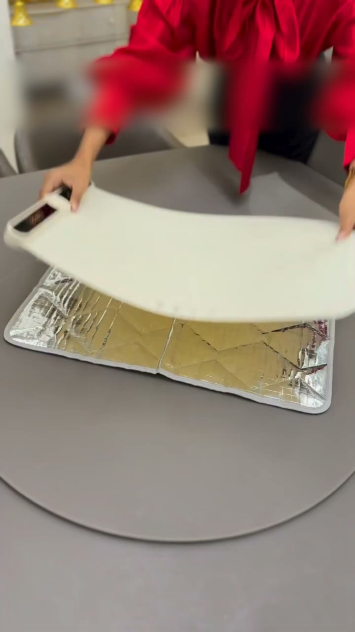 Roll‑Up Electric Food Warmer Mat With Insulation Pad, Keep Multiple Dishes Warm For Parties & Holidays