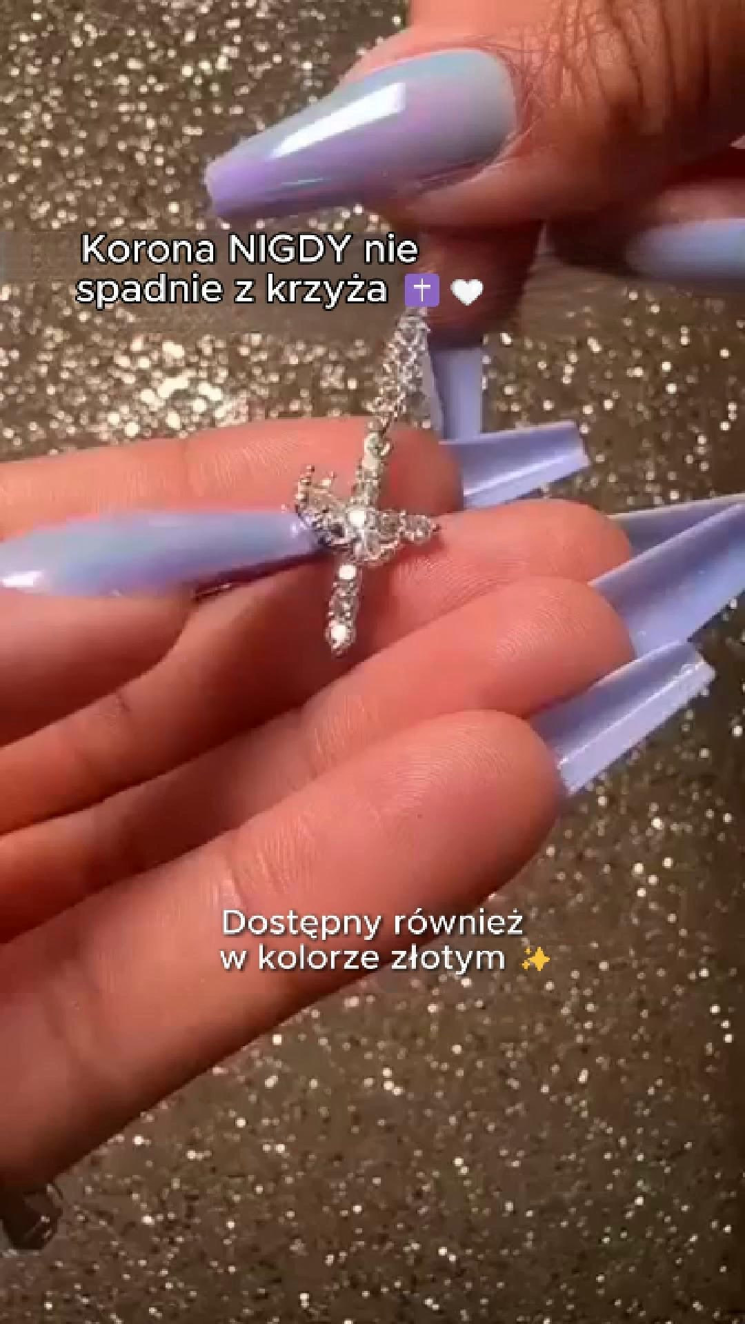 Wiara Spotyka Się z Elegancją