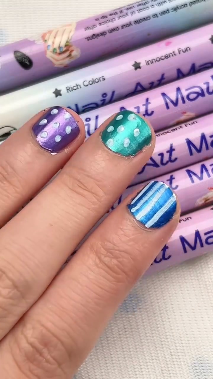 LAST DAY-50% OFF24 Colors Dual Ended Nail Art Pens Set