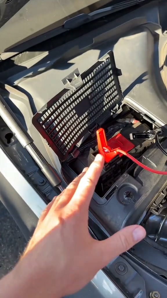 One Device, Multiple Roadside Essentials 4000A Jump Starter + 150PSI Tire Inflator + 15000mAh Power Bank