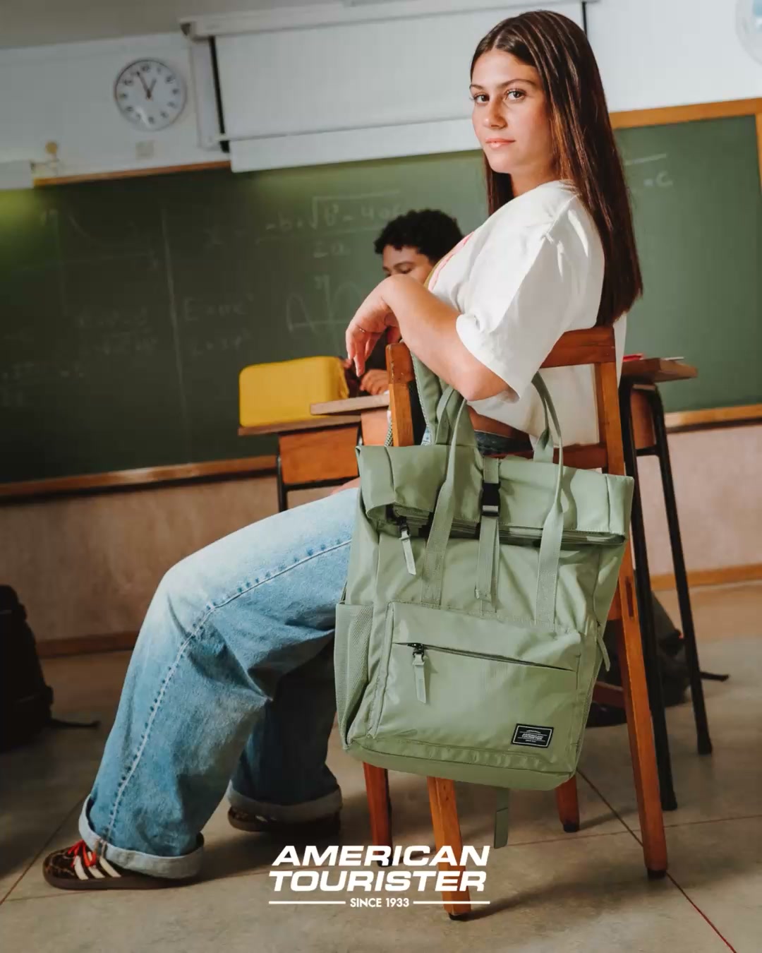 Mochila Urban Groove Tote 15.6" Verde Urbano