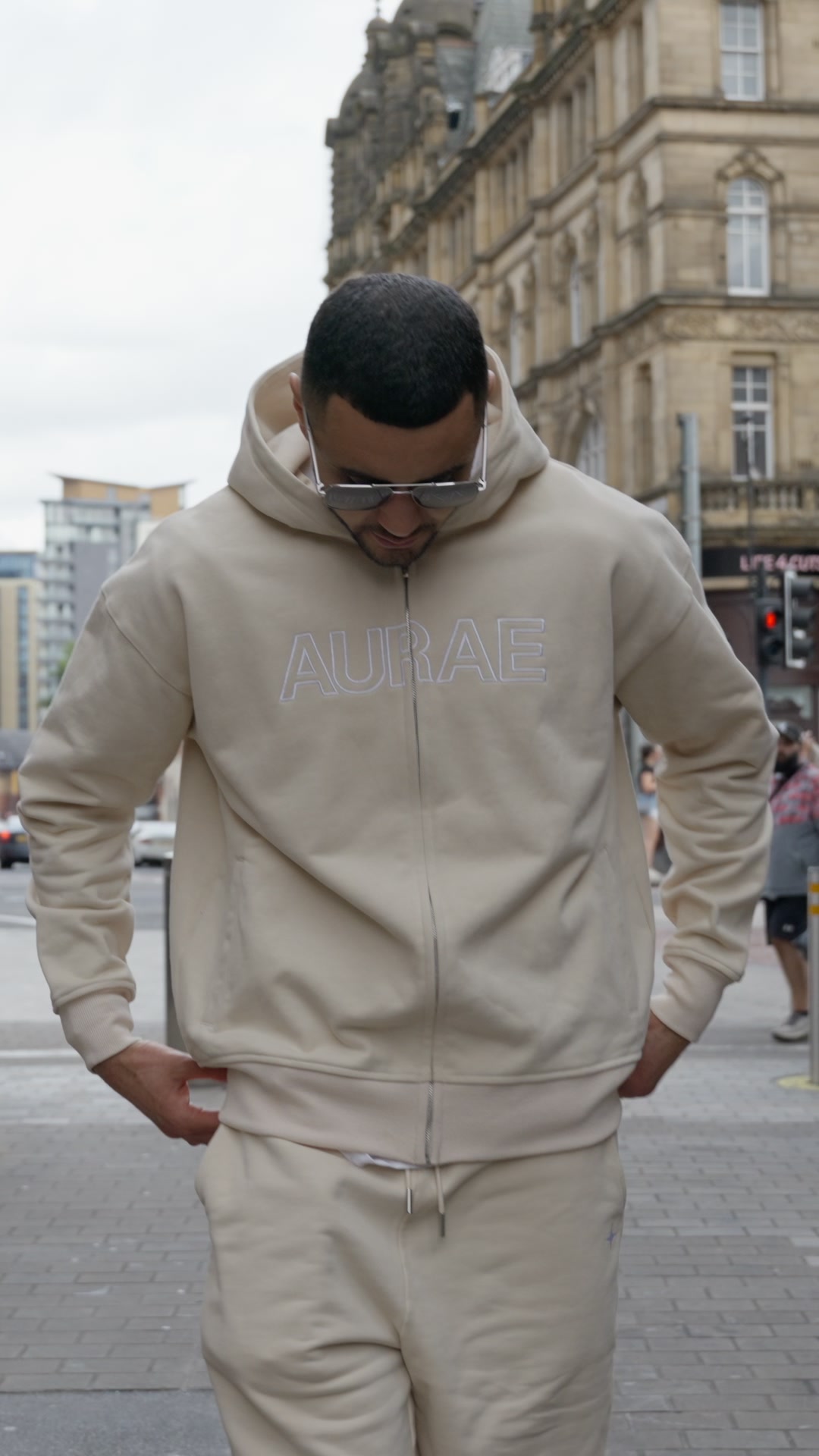 AURAE, Worn by Champions