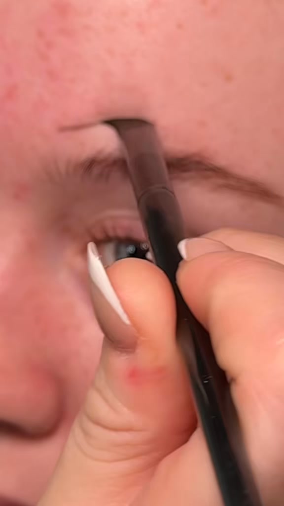 This brow pen that draws hair, not lines.