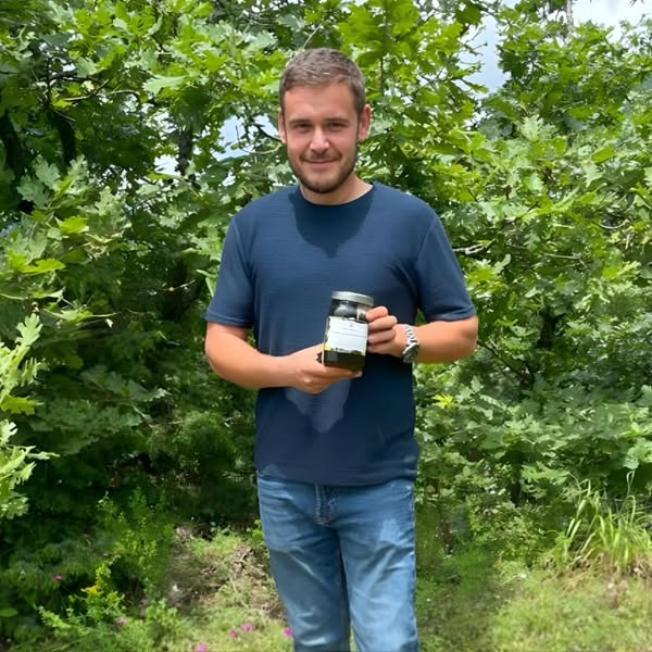 ‘Real Raw’ Honey From Artisan Beekeepers Without Needing To Travel