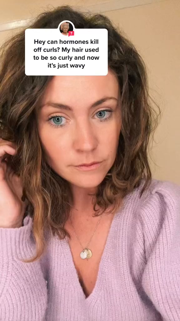 Frizzy hair after having a baby? Let us explain!