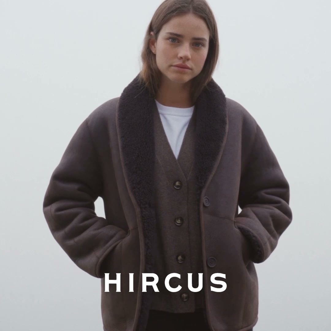 Le manteau en peau lainé