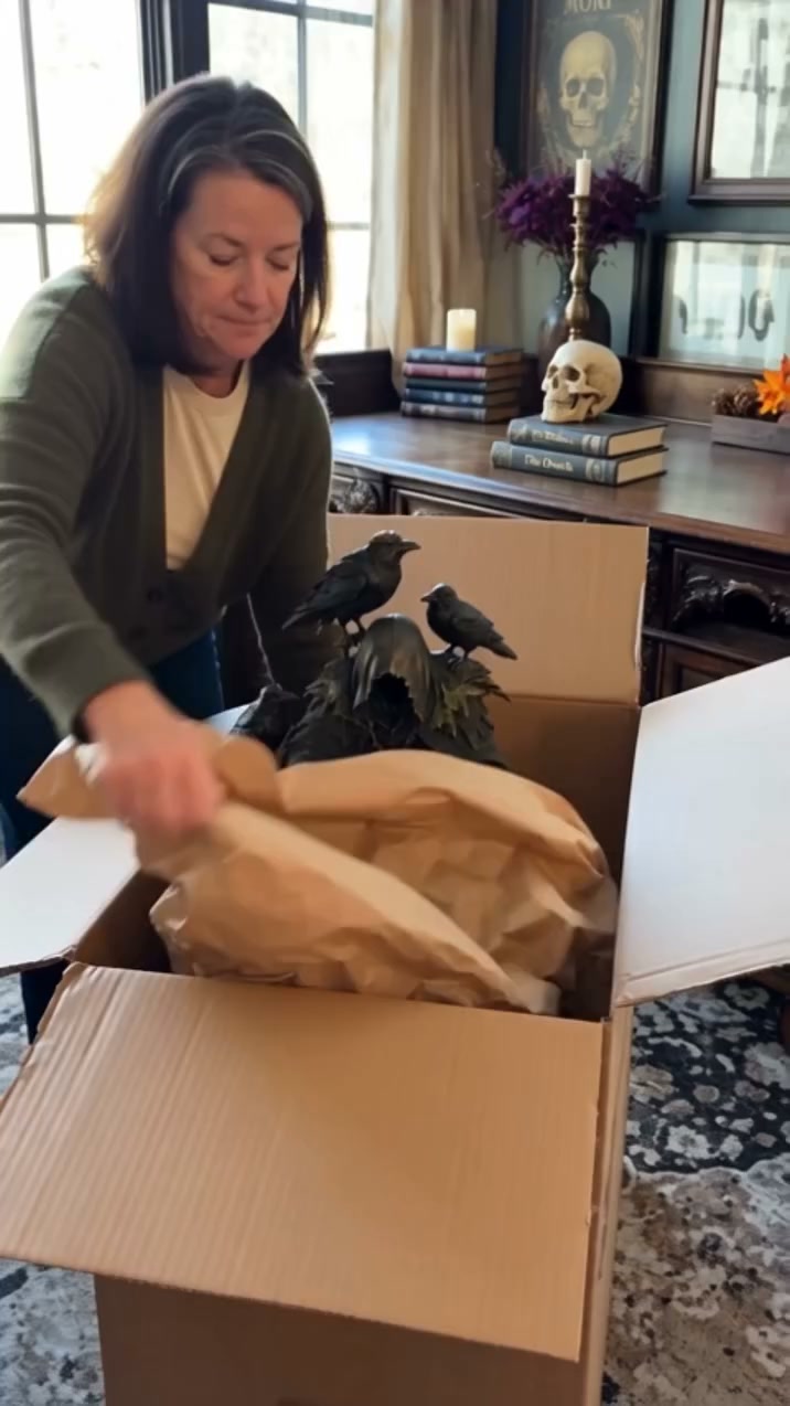 Keeper of the Last Light – Raven Guardian Lantern Statue