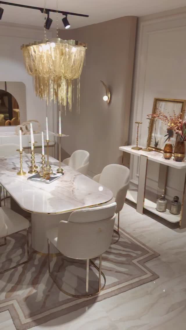 Vienna Dining Table