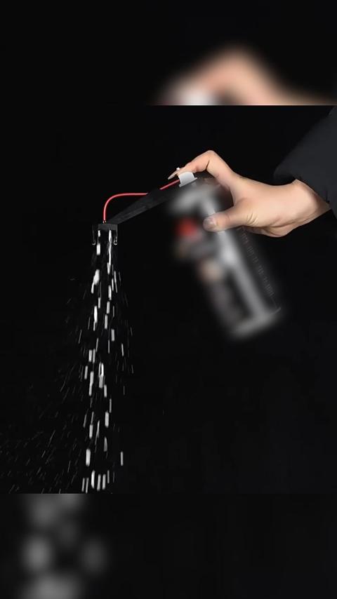 Tool For Applying Chain Lubricant Without Mess