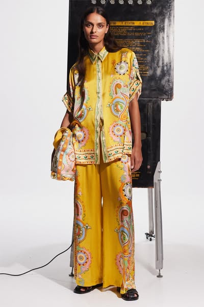 https://jardinvue.com/products/paisley-print-satin-bottom-top-%EF%BC%86-mid-waist-pants-set?sku=18065807396005866733570455&sl_source_ad_id=%