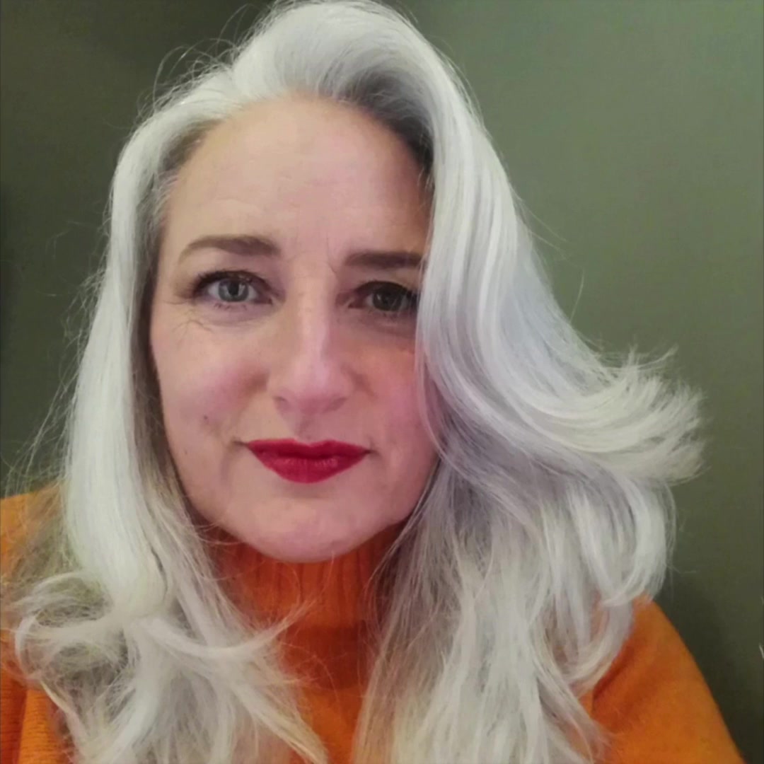 8 Ways to Love Grey & White Hair