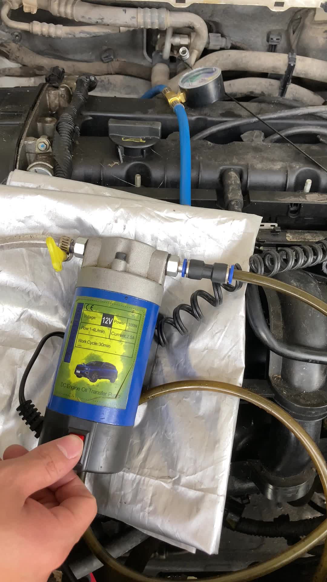 Noch unter das Auto kriechen? Das geht einfacher.