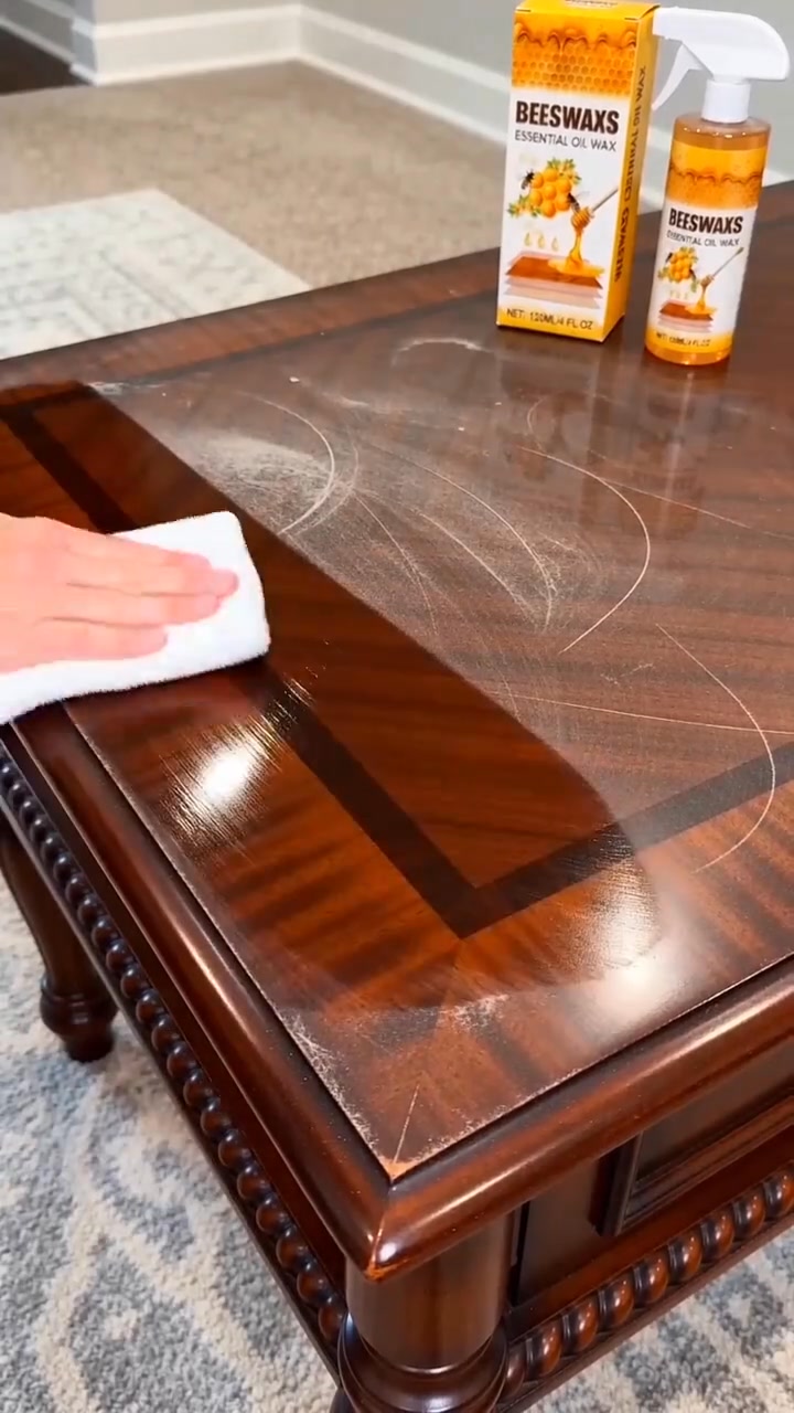 Wood Polishing Beeswax Spray