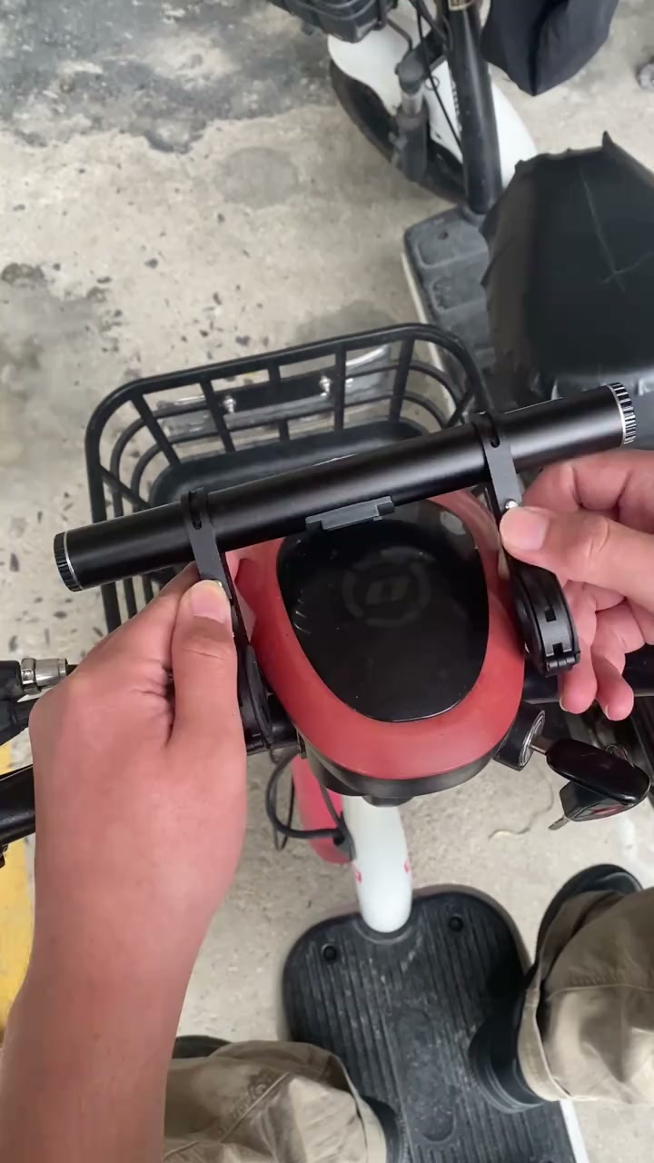 Bike Handlebar Extender – USB Power, Waterproof & Dual Mount – More Space, Cleaner Cockpit