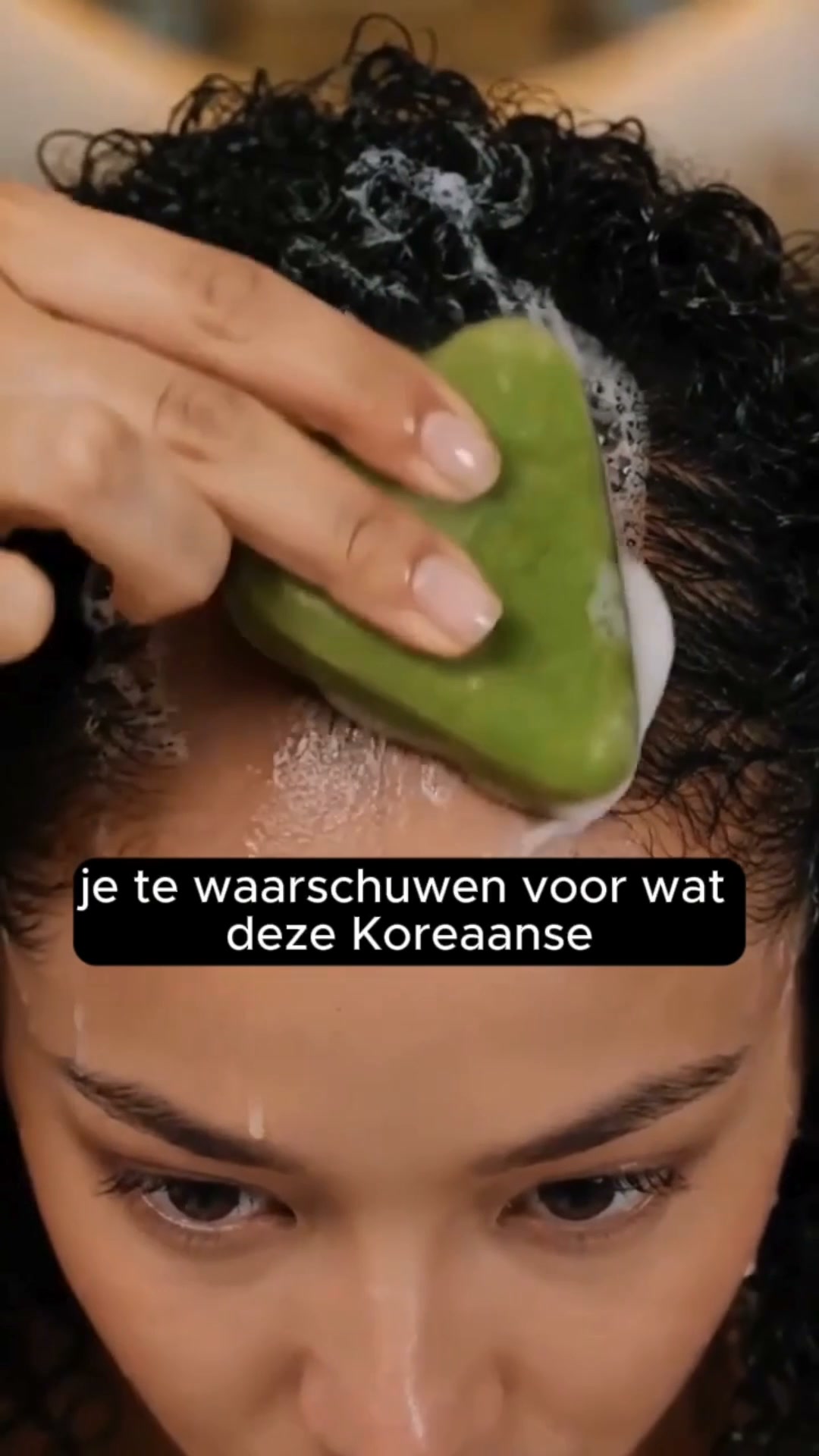 Voller ogend haar begint bij een verzorgde hoofdhuid
