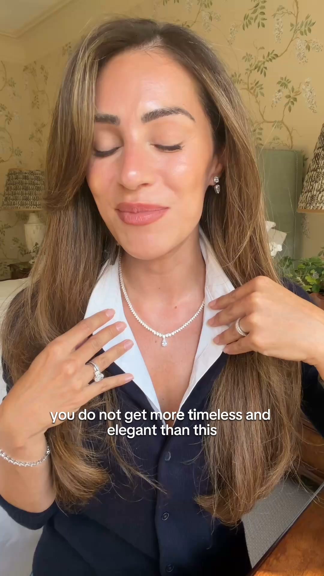 Lois Necklace