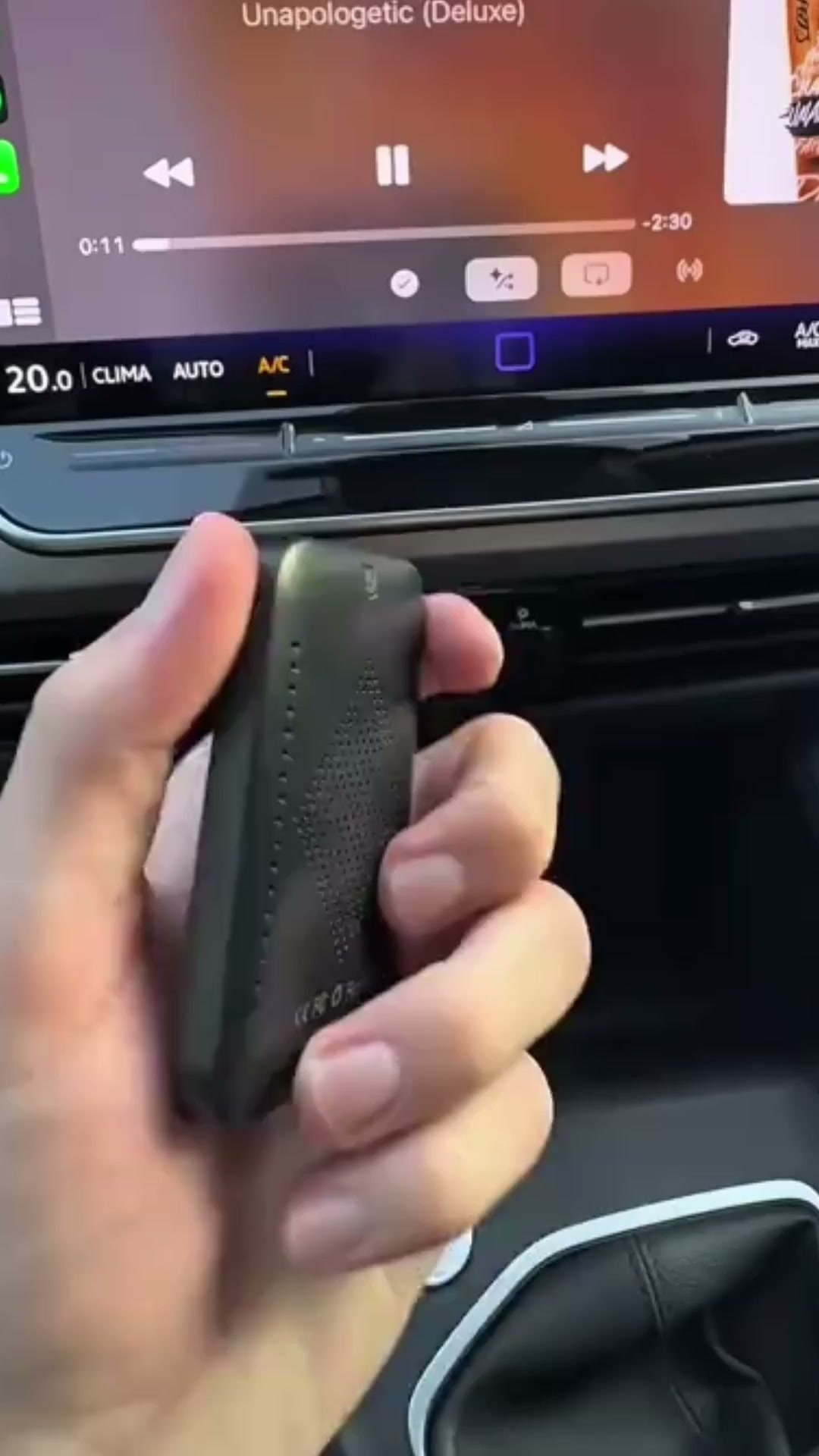 O ecrã tátil que moderniza o seu carro