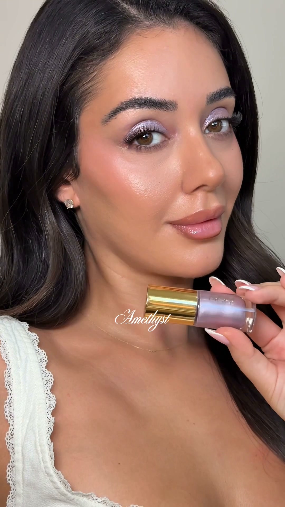 Eyeshadow that lifts your lids over time