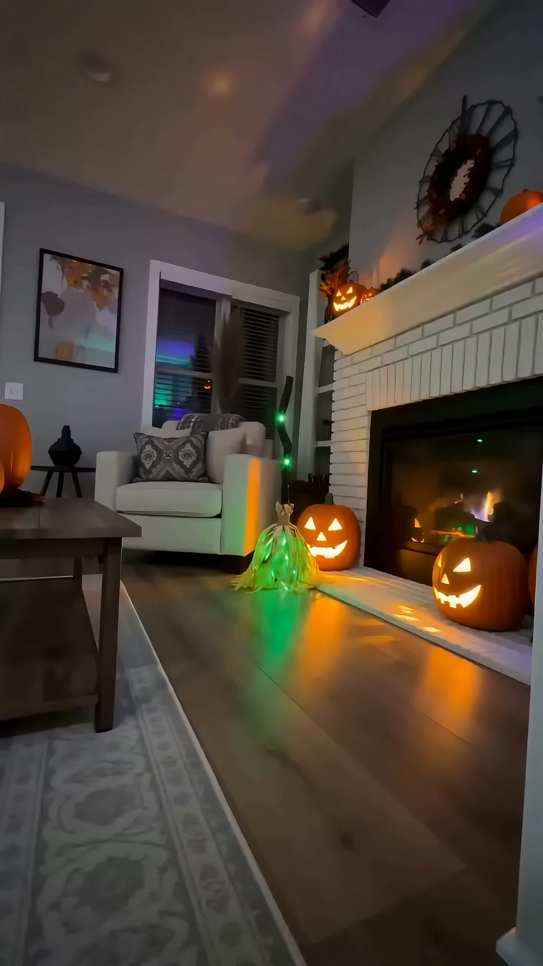Self-Floating Magical Witch Broomstick!