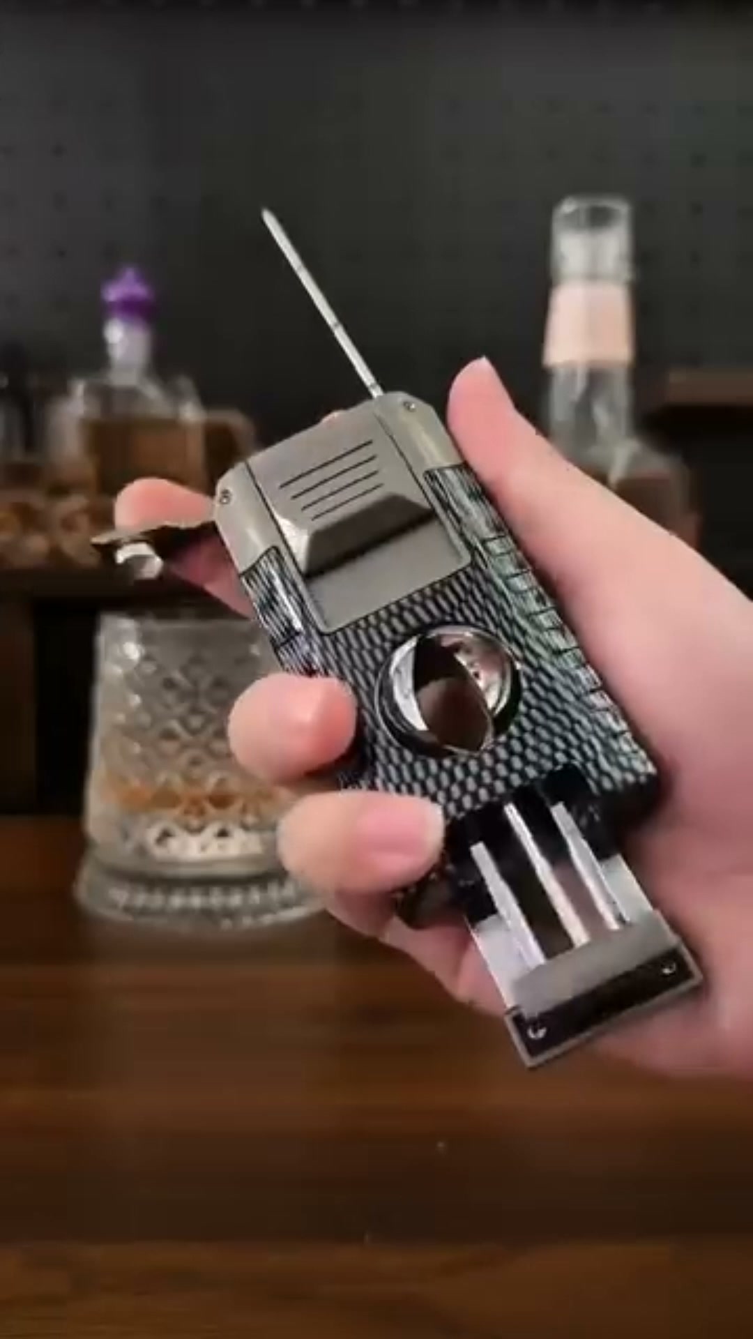 Vintage-Inspired Luxury Refillable Lighter