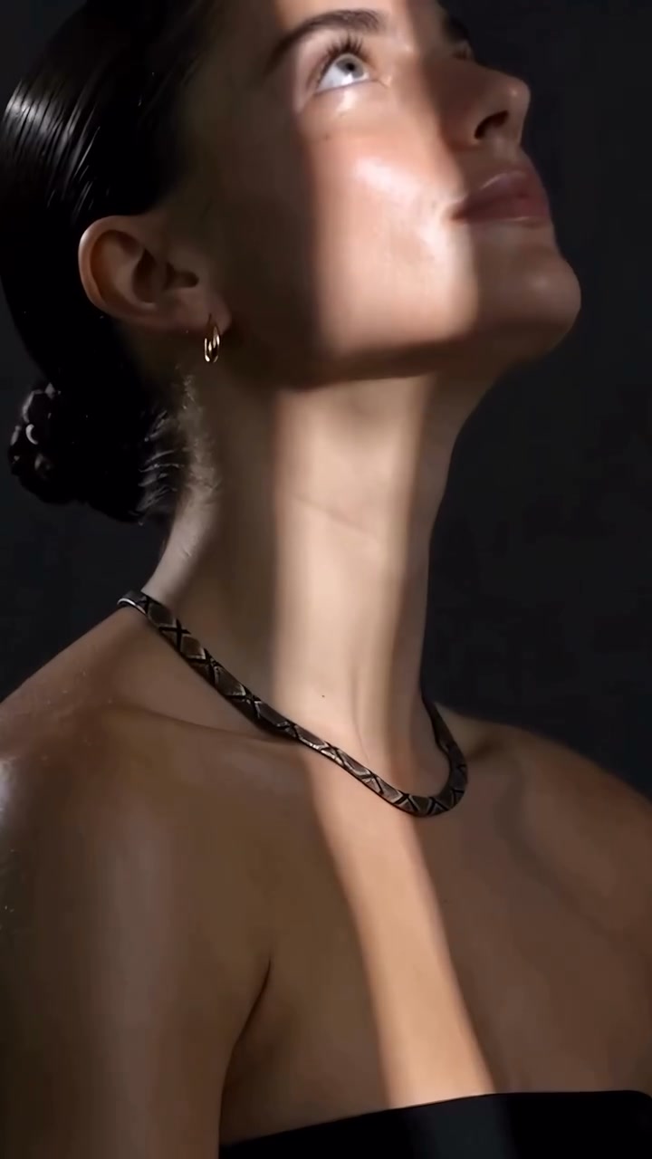 The Necklace Everyone Will Notice