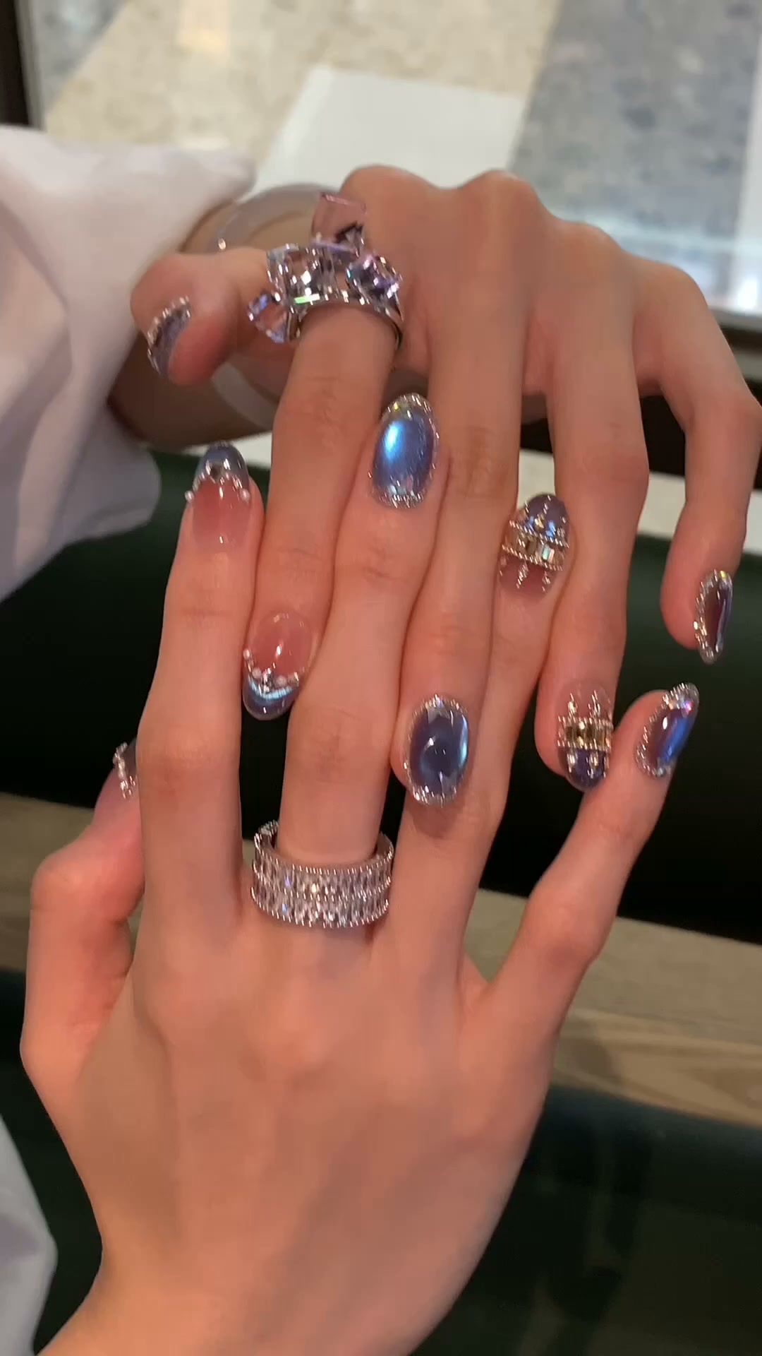 POV: You found the perfect 10-min manicure.