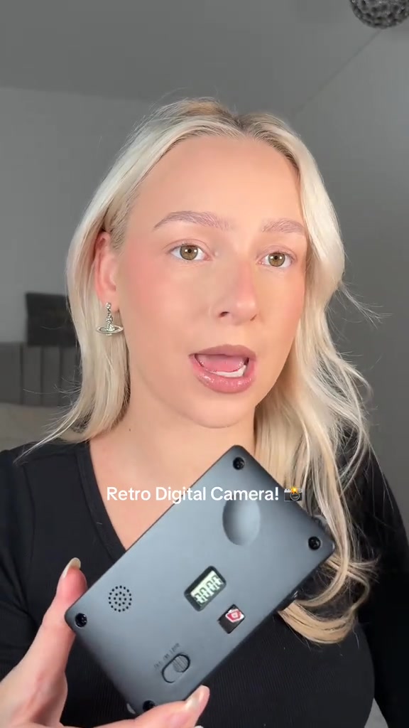 1M+ Screen-Free Digital Cameras Sold