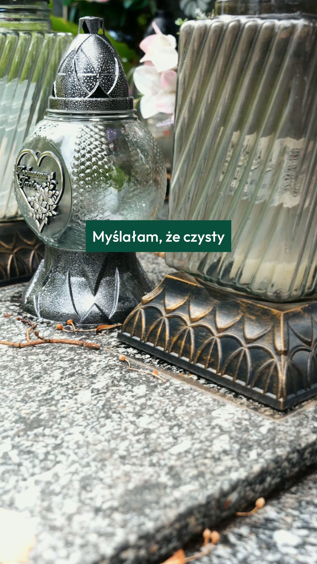 Skuteczny płyn do czyszczenia i konserwacji nagrobków
