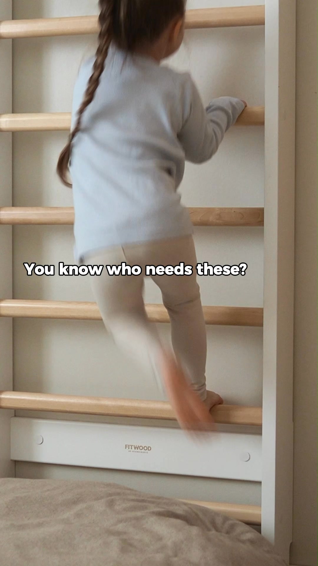 FitWood wall bars transform your home into a space for movement, play and training – for kids and adults alike