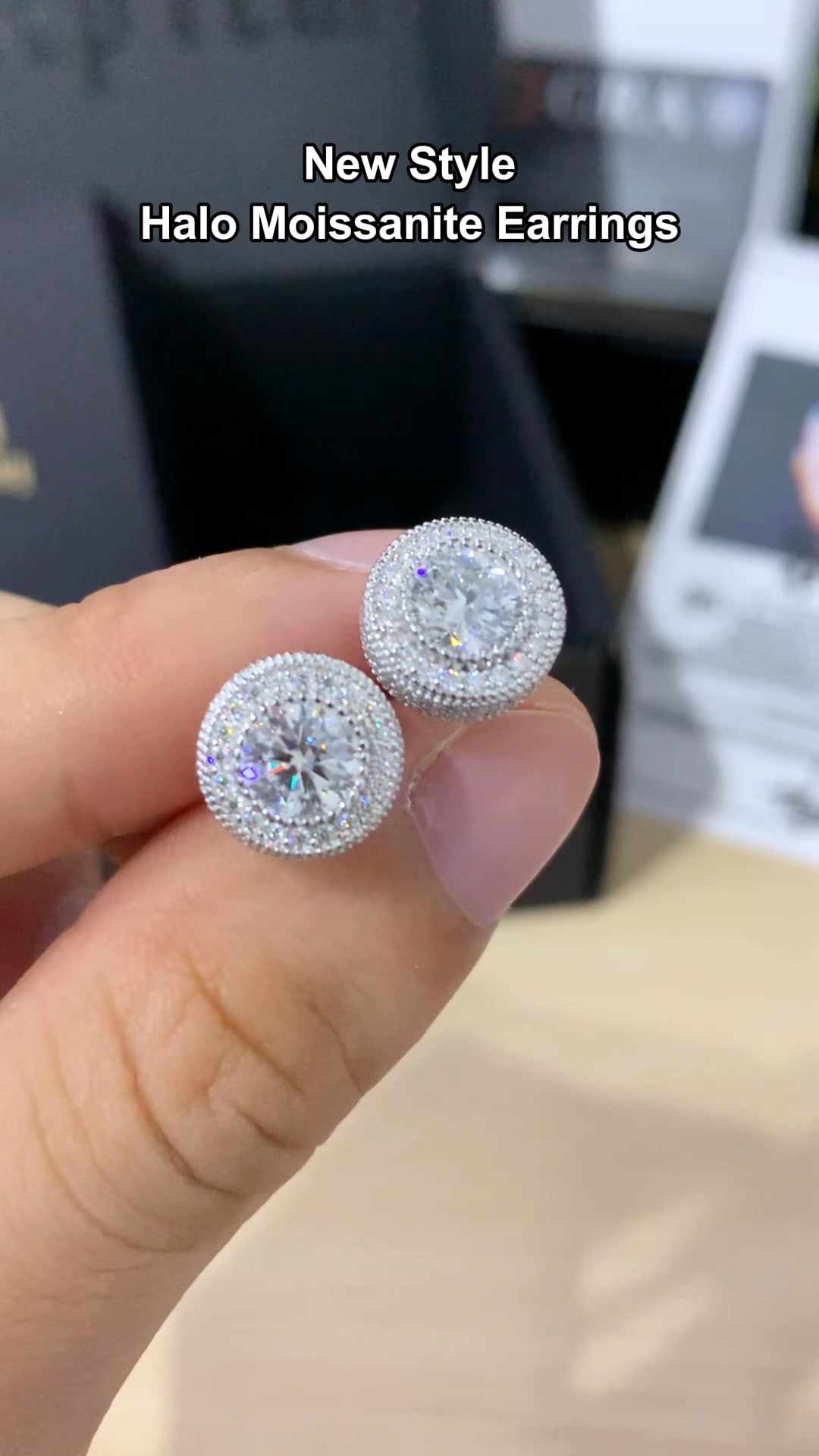 S925 Round Synthetic Moissanite Hip Hop Iced Out Halo Stud Earrings
