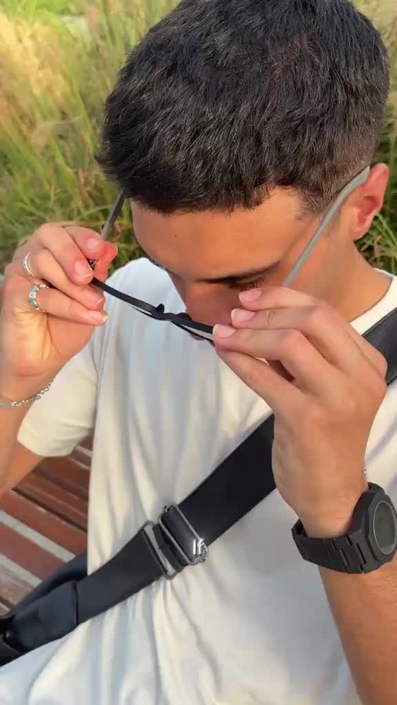 Anti-Slip Glasses Grip