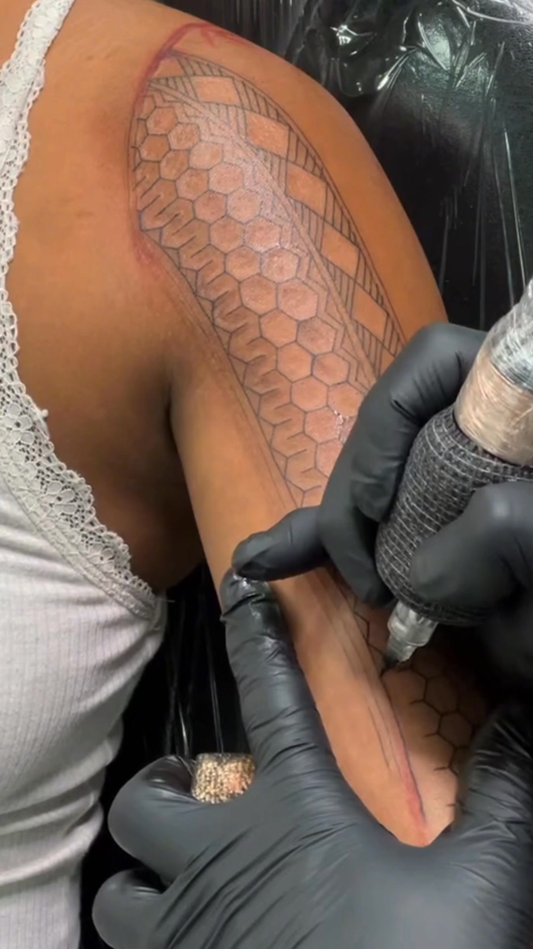Steady Strokes. Smooth Ink.
