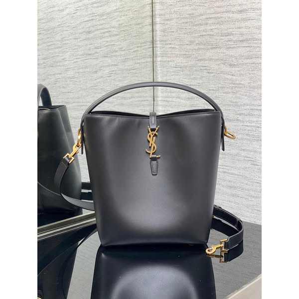 YSL Le 37 In Black Shiny Leather - 20 X 25 X 16 CM