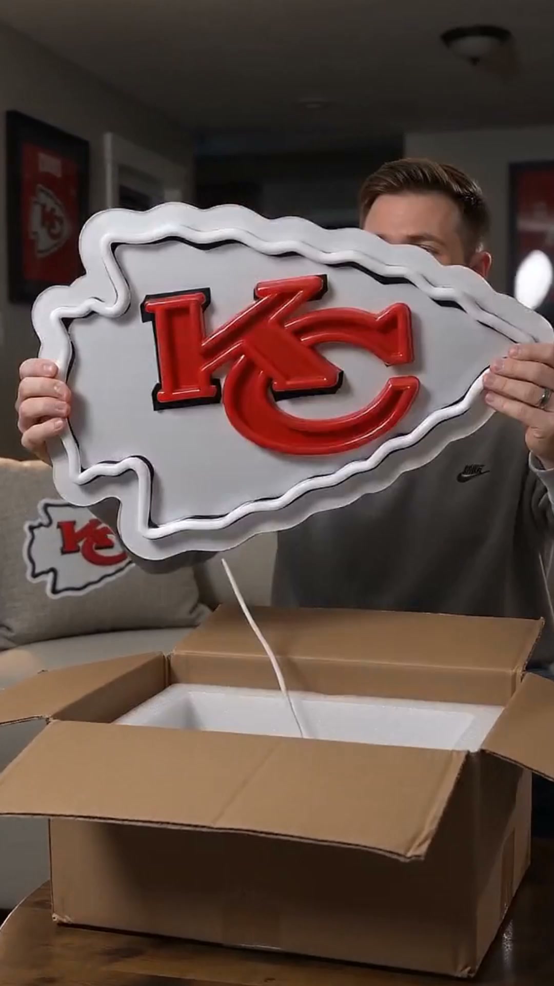Buy 1 neon sign, get the 2nd 50% OFF + free delivery