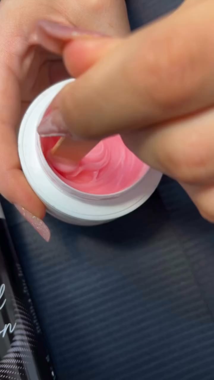 Tutto il meglio per le tue unghie, in un unico shop