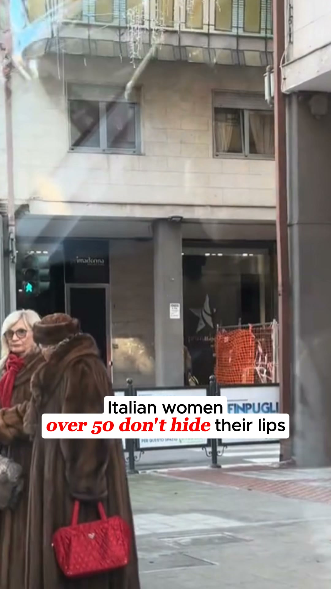 The First pH-Adaptive Lipstick