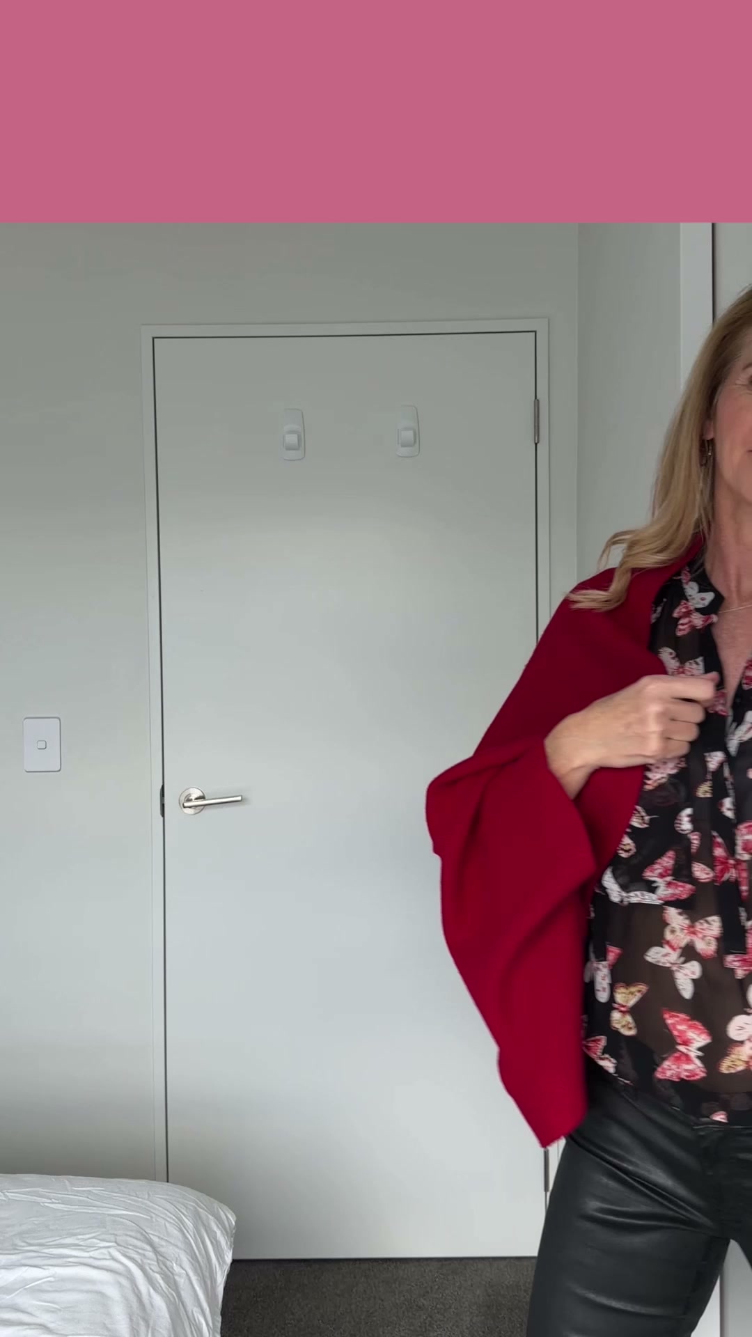 Finally, a Wrap That Stays on Your Shoulders