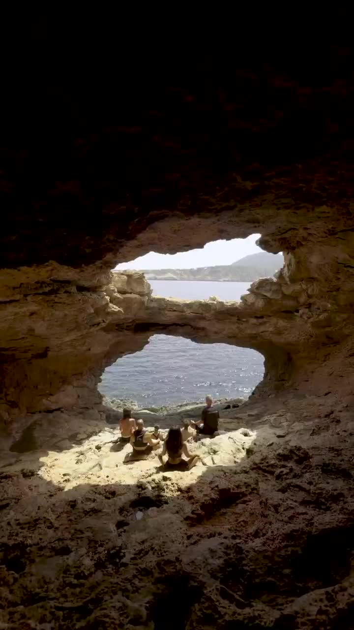 A Room With No Walls