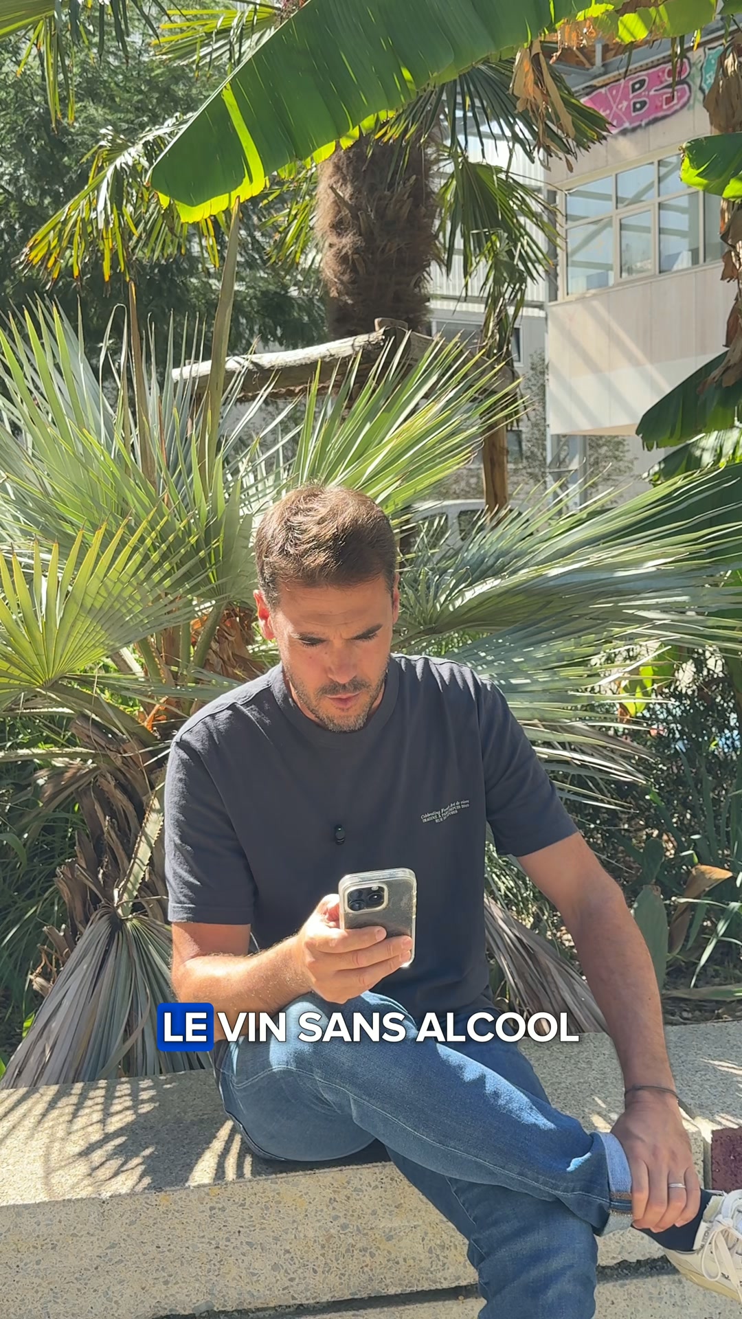 L’eau pour s’hydrater. Le vin pour trinquer.